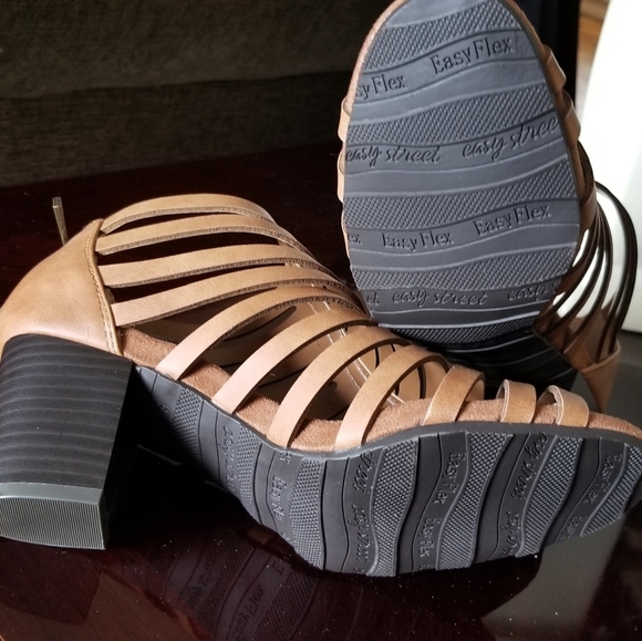 Shoes - Picture 2 of 6